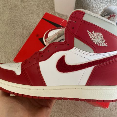 Air Jordan 1 Retro High OG Varsity Red (Str 42,5)