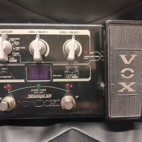 Vox StompLab IIG Guitar Multi-Effects with Expression Pedal
