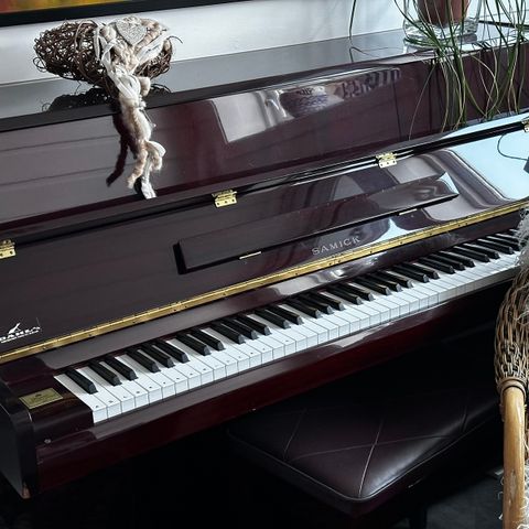 Samick piano