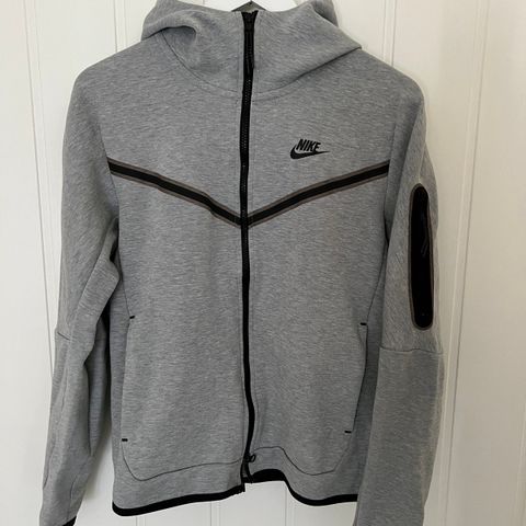 Nike hettegenser