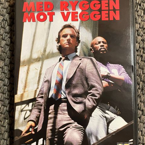 [DVD] Med ryggen mot veggen - 1987 (norsk tekst)