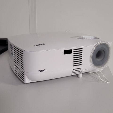 NEC VT700 Projektor