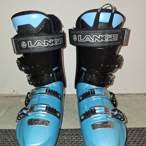 Alpin ski boots 27/27.5 LANGE Brand