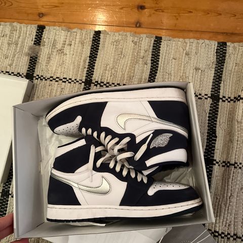 Veldig Lite brukt air Jordan 1 High midnight navy