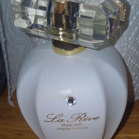 La rive pearl crystal edp følger med spraydeo