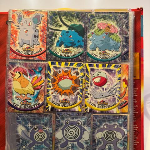 Stor samling Pokemon kort