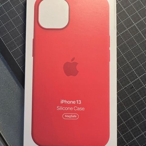 Iphone13  magnet cover