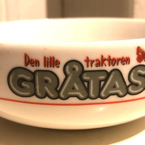 GRÅTASS - DEN LILLE TRAKTOREN BOLLE