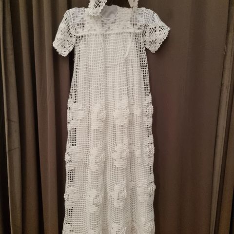 Dåpskjole/navnedag kjole "Lille skatt"