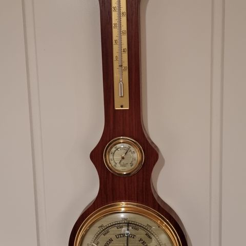 Stort fint eldre barometer fra Huger