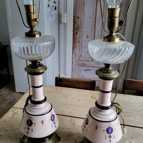 2 unike bordlamper i keramikk/maiolica og messing, staselige, fungerer, 70 cm