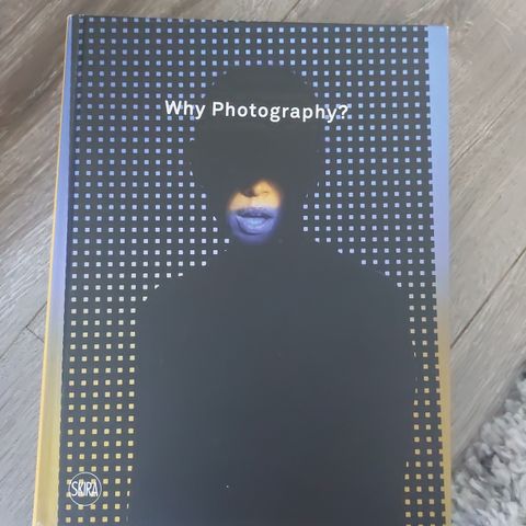 Museumskatalogen "why photography?" Til salgs!