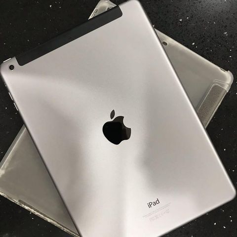iPad Air 2 (2023) 4G Cellular 2-års garanti