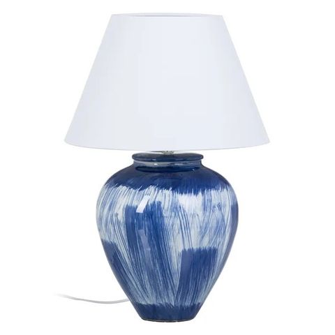 Marina   stor flott blå bordlampe med hvit lampeskjerm
