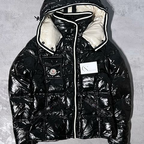 Moncler Quincy Jakke (Strl 0)