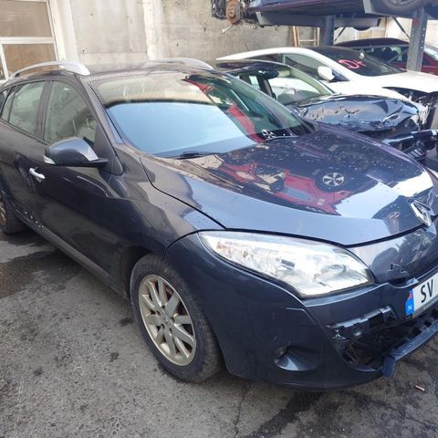 Renault Megane 1.5 dCi -11 selgast i delar