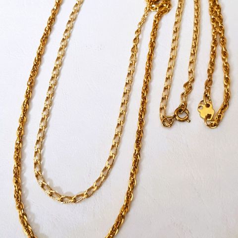 To vintage lange gullfargede halskjeder med fint mønster
