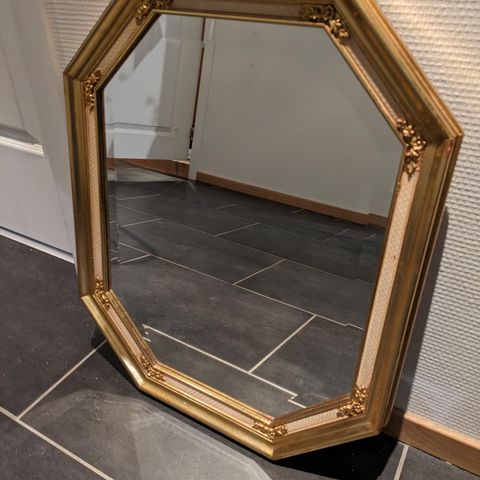 Flott åttekantet speil