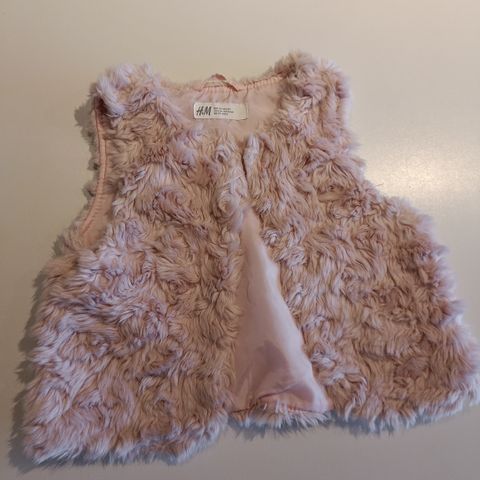 Rosa vest i str 110