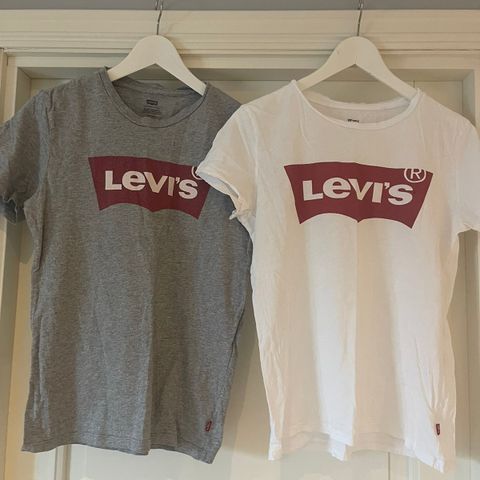 2 stk Levis t-skjorter selges