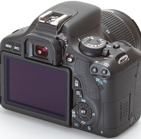 Canon  EOS Rebel T3i