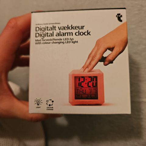 Uåpnet digital alarm klokke med led lys