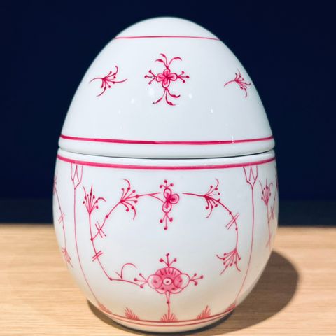 Porsgrund porselen stråmalt egg ROSA