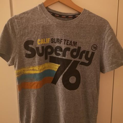 Super dry t-skjorter