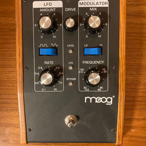 Moog MF-102 Ring Modulator (holdt av)