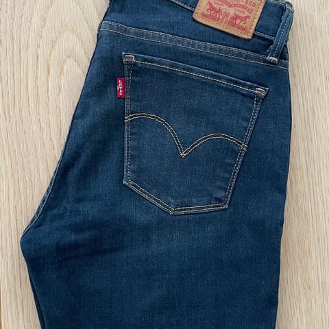 Levi’s 710 W29 L30