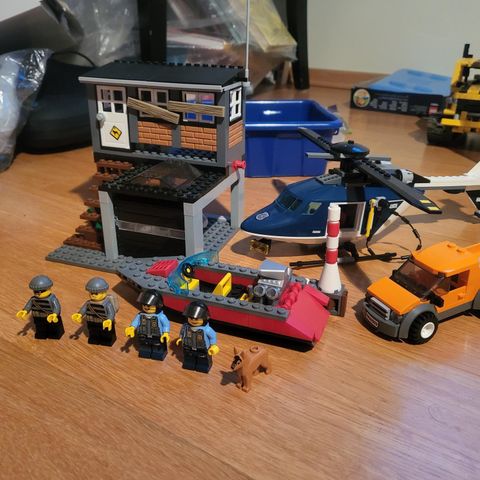 Lego City: The Helicopter Arrest (60009-1)