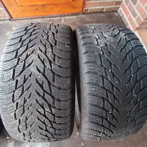 2stk Nokian hakkapeliitta R3 235 40 R19