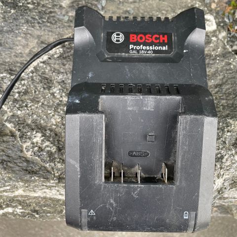 Batteri lader Bosch selges.