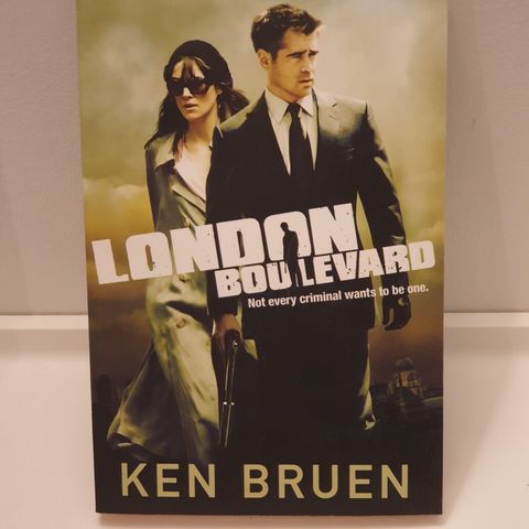 Bok" LONDON BOULEVARD" av Ken Bruen