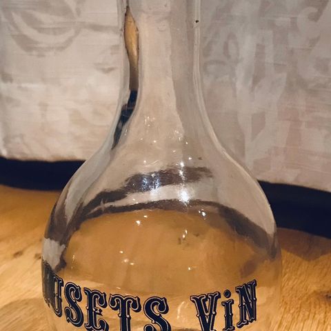 Karaffel/ vin- og vannkaraffel. Karaffel, glass. 1 Liter.