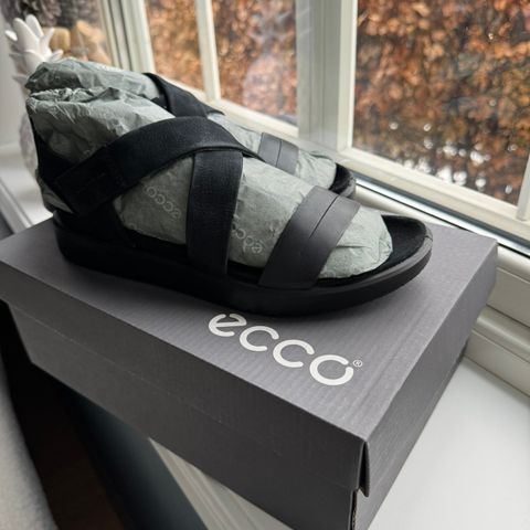 Helt nye ECCO sandaler str 39