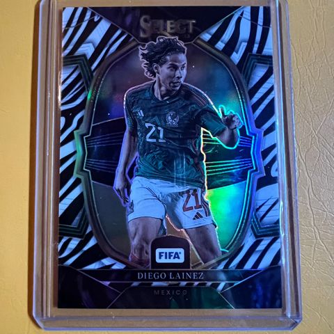 Diego Lainez Zebra fotballkort /25