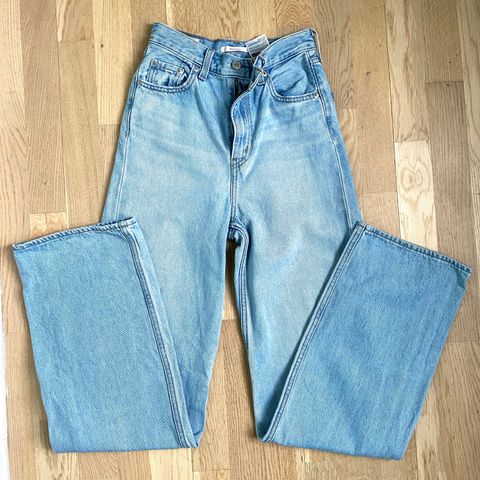 Levis’ high loose jeans