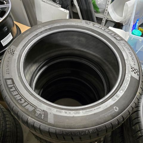 Michelin Pilot Sport4 NFO 275/45 19