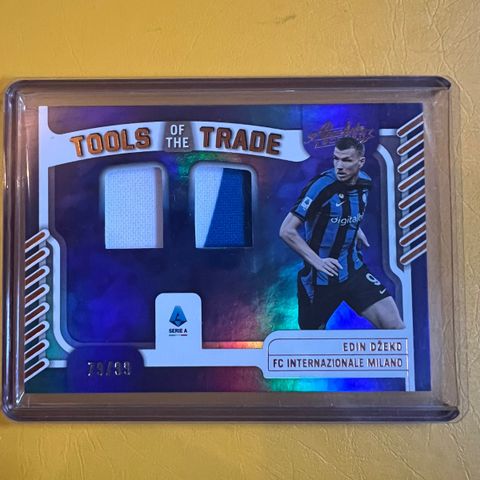 Dobbel patch Edin Dzeko fotballkort /99