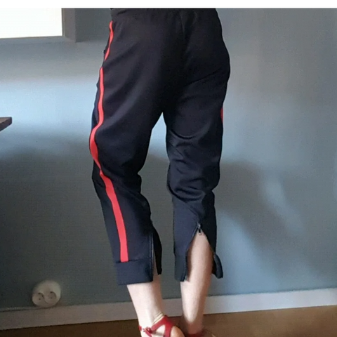 "track pant" fra Britiske  Être Cécile