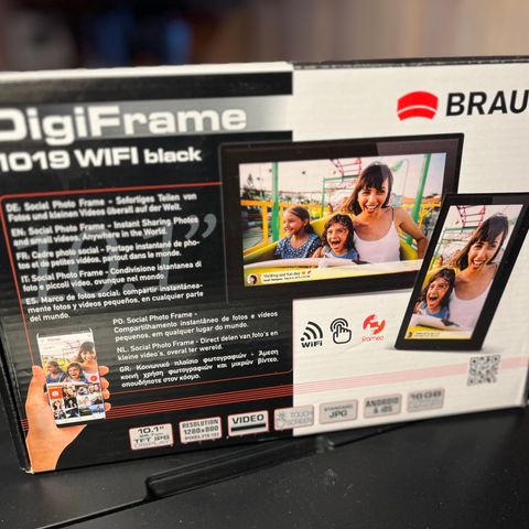 Digital fotoramme. Braun DigiFrame 1019 WIFI