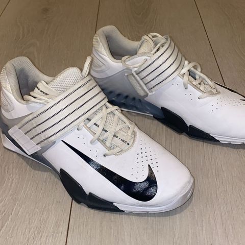 nike savaleos løftesko str 45