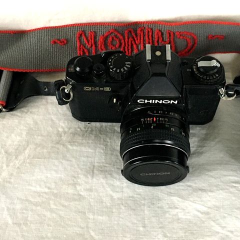 CHINON CM-3 fra 1978 - kamera + ekstra objektiv + Canon kamerabag