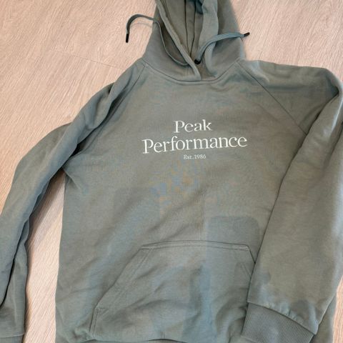 Peak Performance hoodie