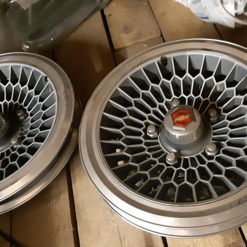 Originale 14" hjulkapsler til Chevy Malibu