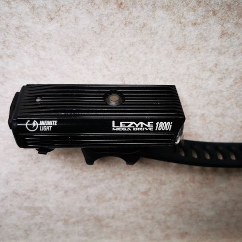 Lezyne Mega Drive 1800i