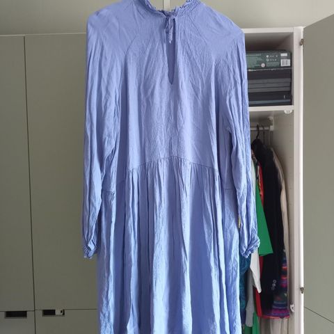 Blå kjole fra Monki str M