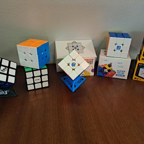 Rubiks kube. Flere modeller, ny og brukt