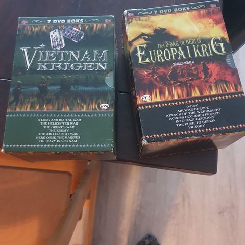 2 DVD samlinger selges. En heter Europa i krig,  og en er om Vietnamkrigen